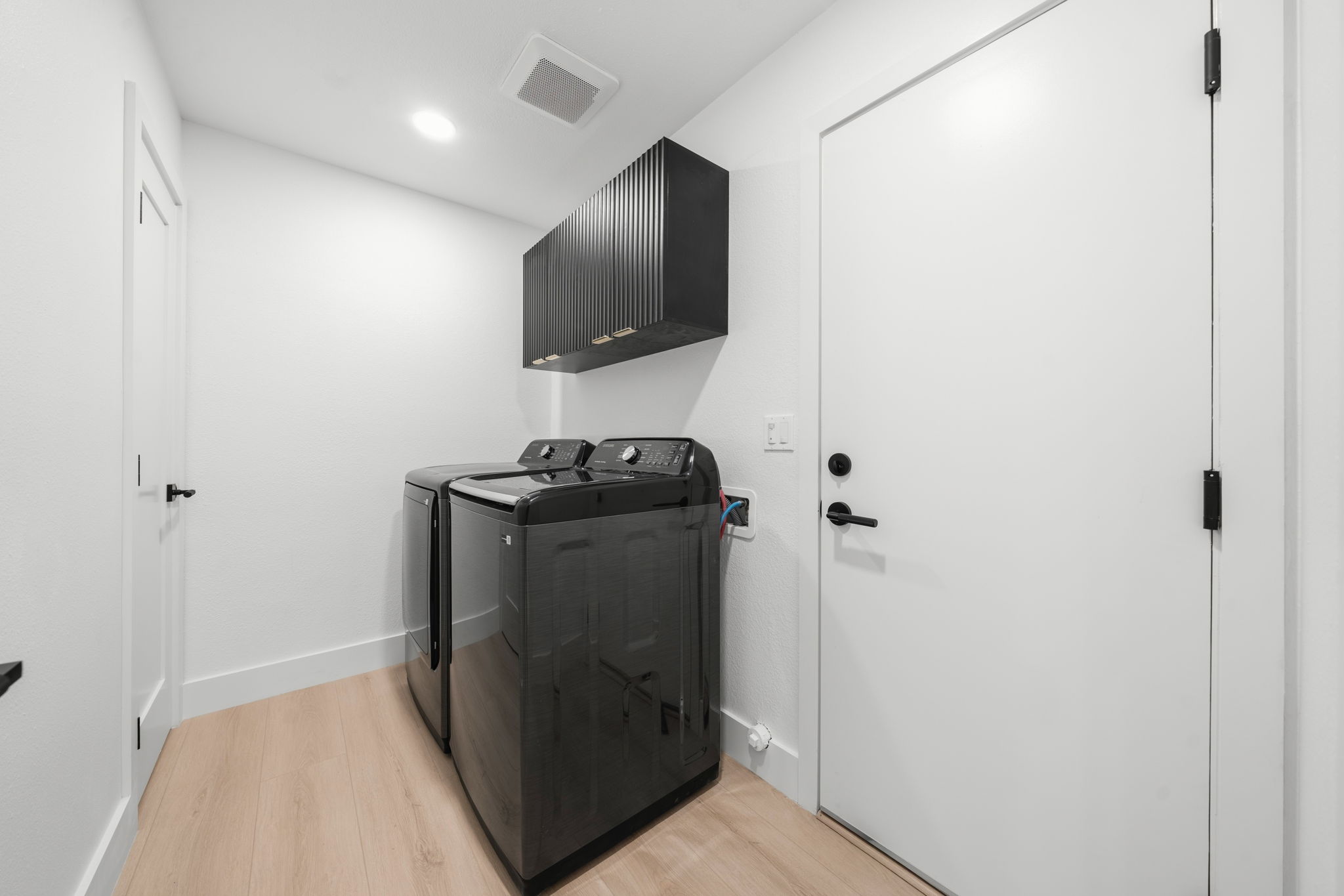 Laundry Room - Image 1