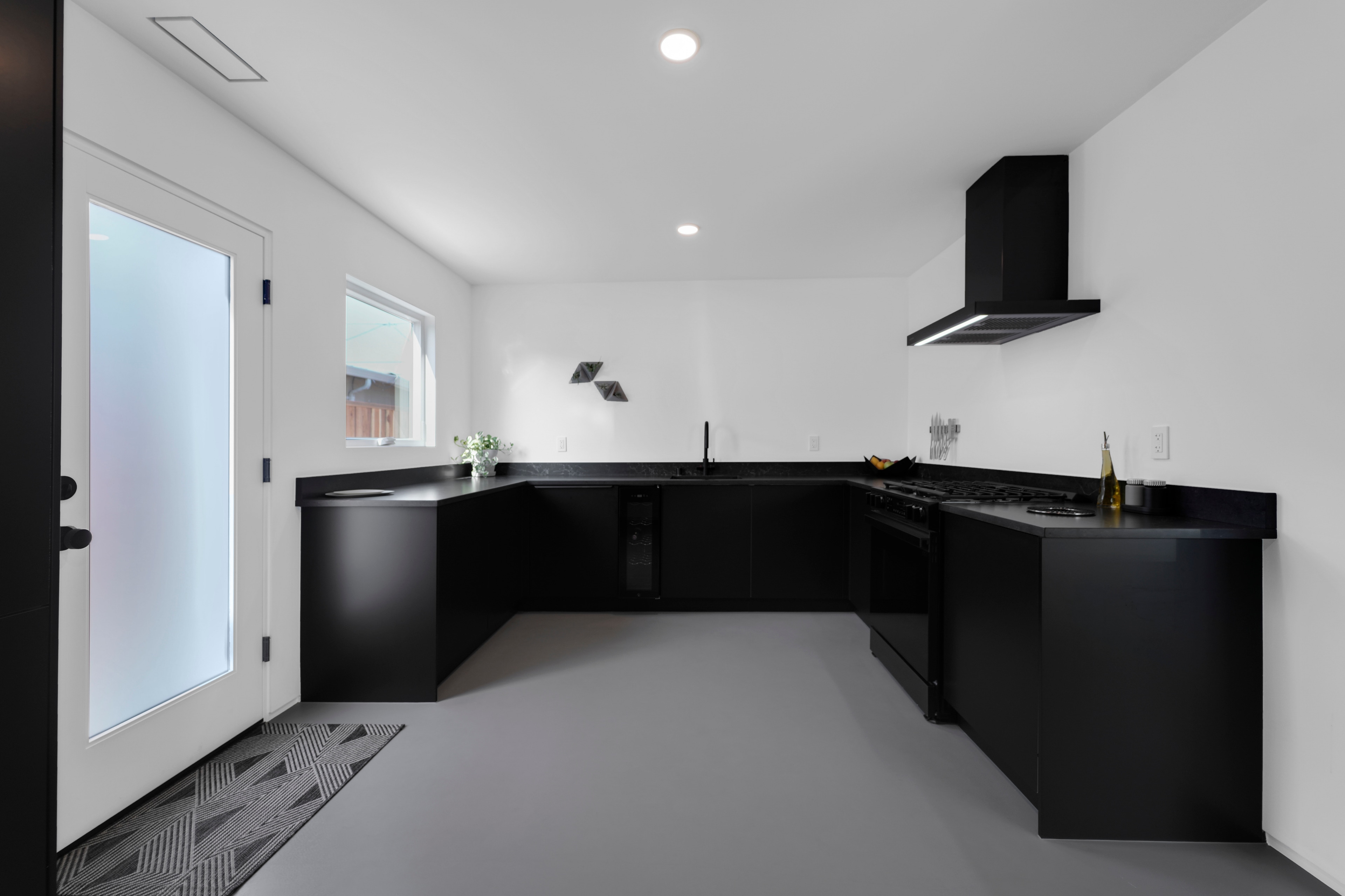 Kitchen - Image 1