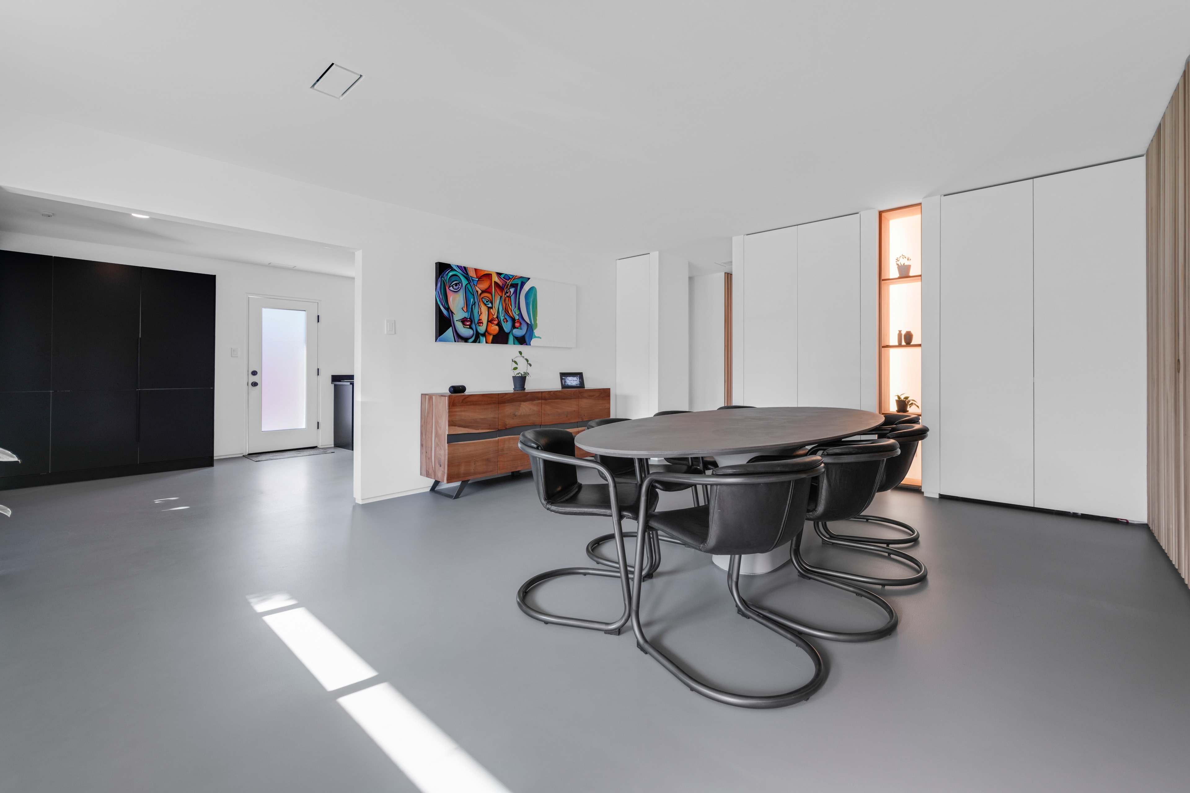 Front Room - Image 1